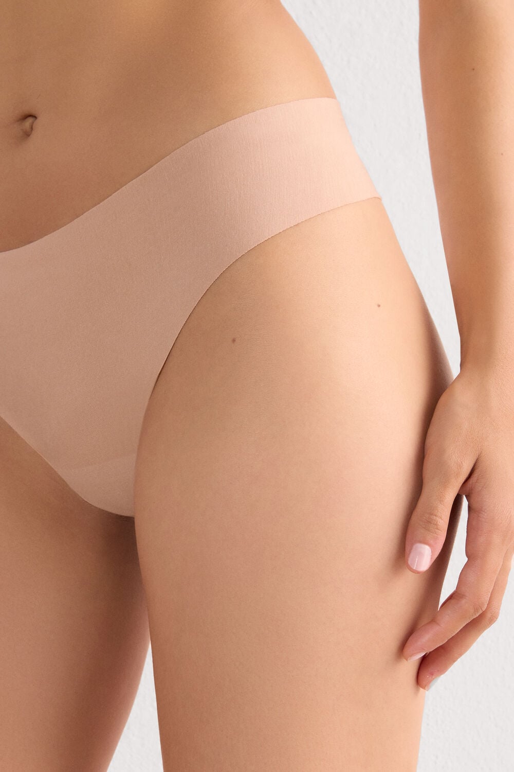 Valentina Brief